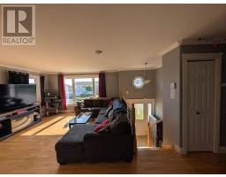 32 Wyatt Boulevard thumbnail 13
