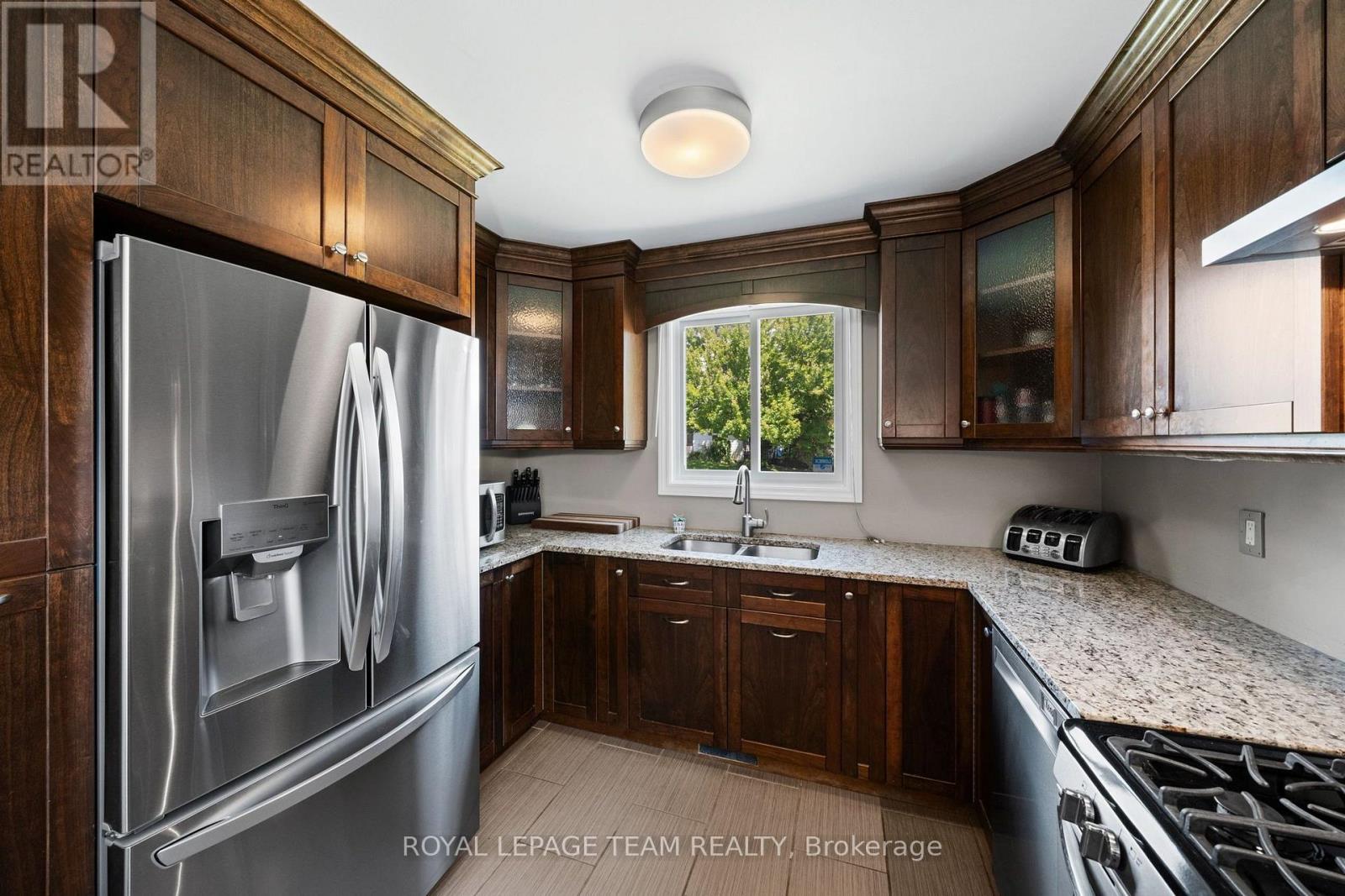 27 BALLANTRAE WAY - 12