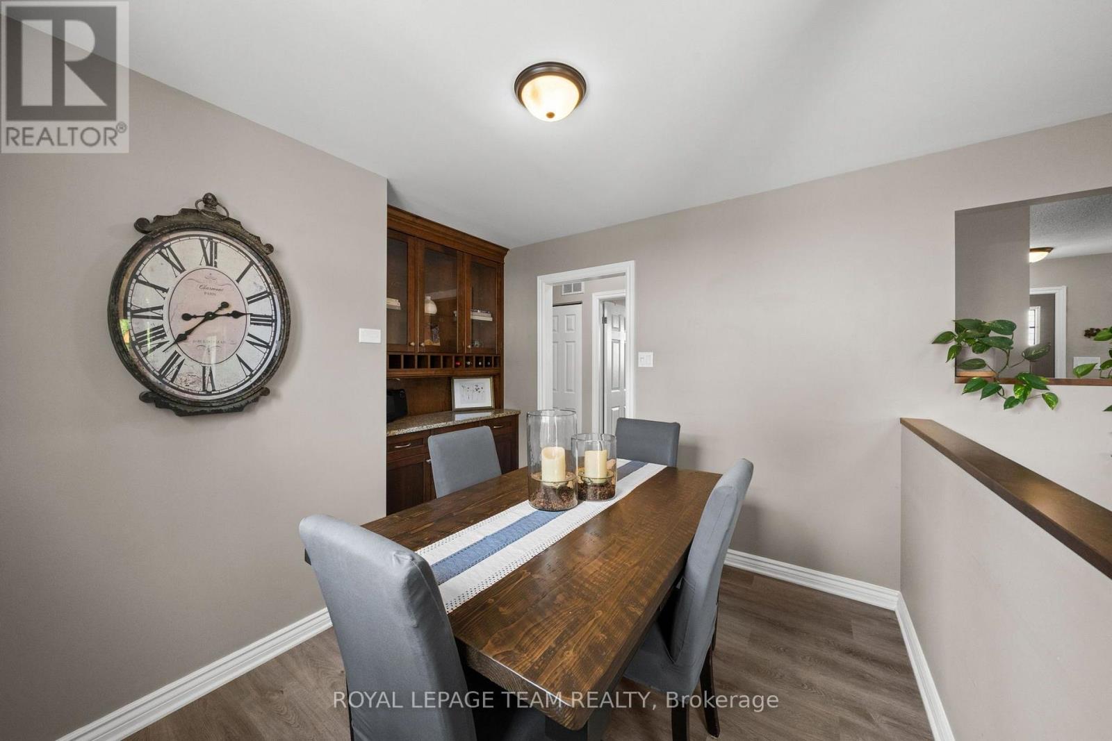3 Bed, 2 Bath House for Sale in Ottawa – 27 BALLANTRAE WAY, Ottawa – MLS# X13685854 - Image 16