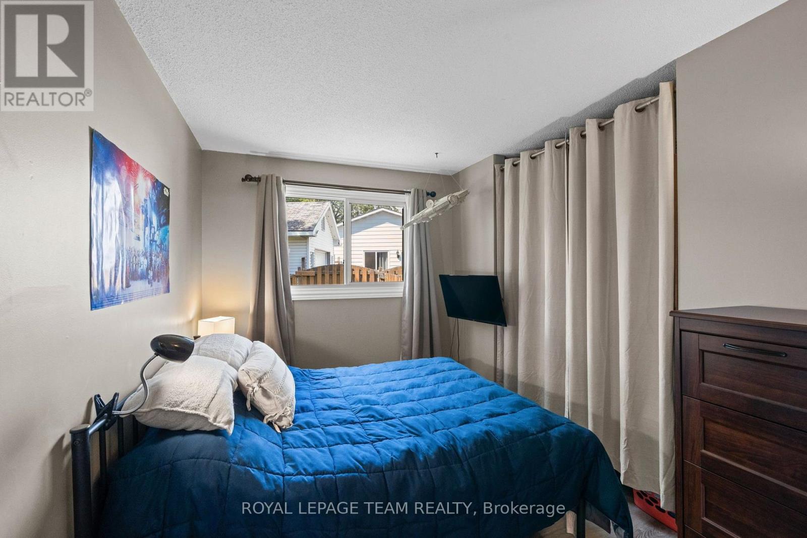 27 BALLANTRAE WAY - 21