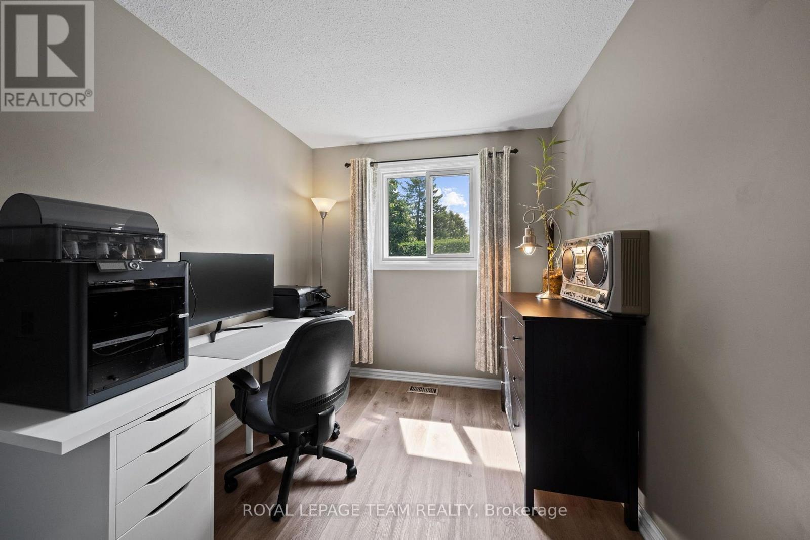 27 BALLANTRAE WAY - 23