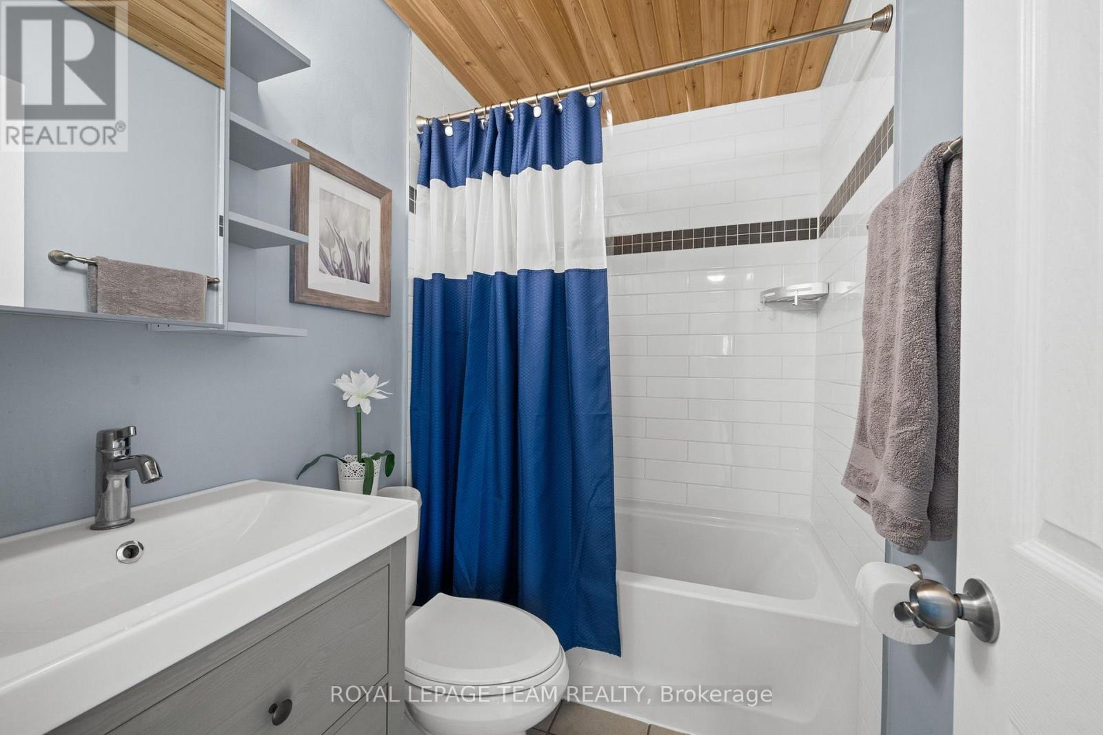 27 BALLANTRAE WAY - 24