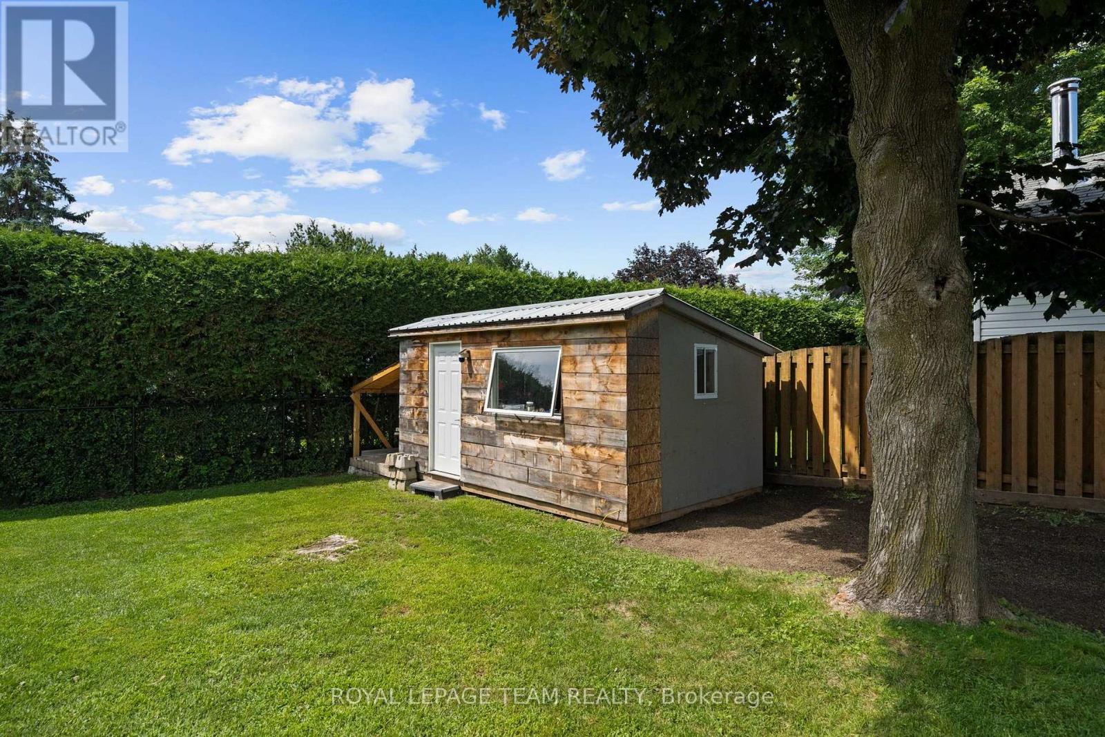 27 BALLANTRAE WAY - 33