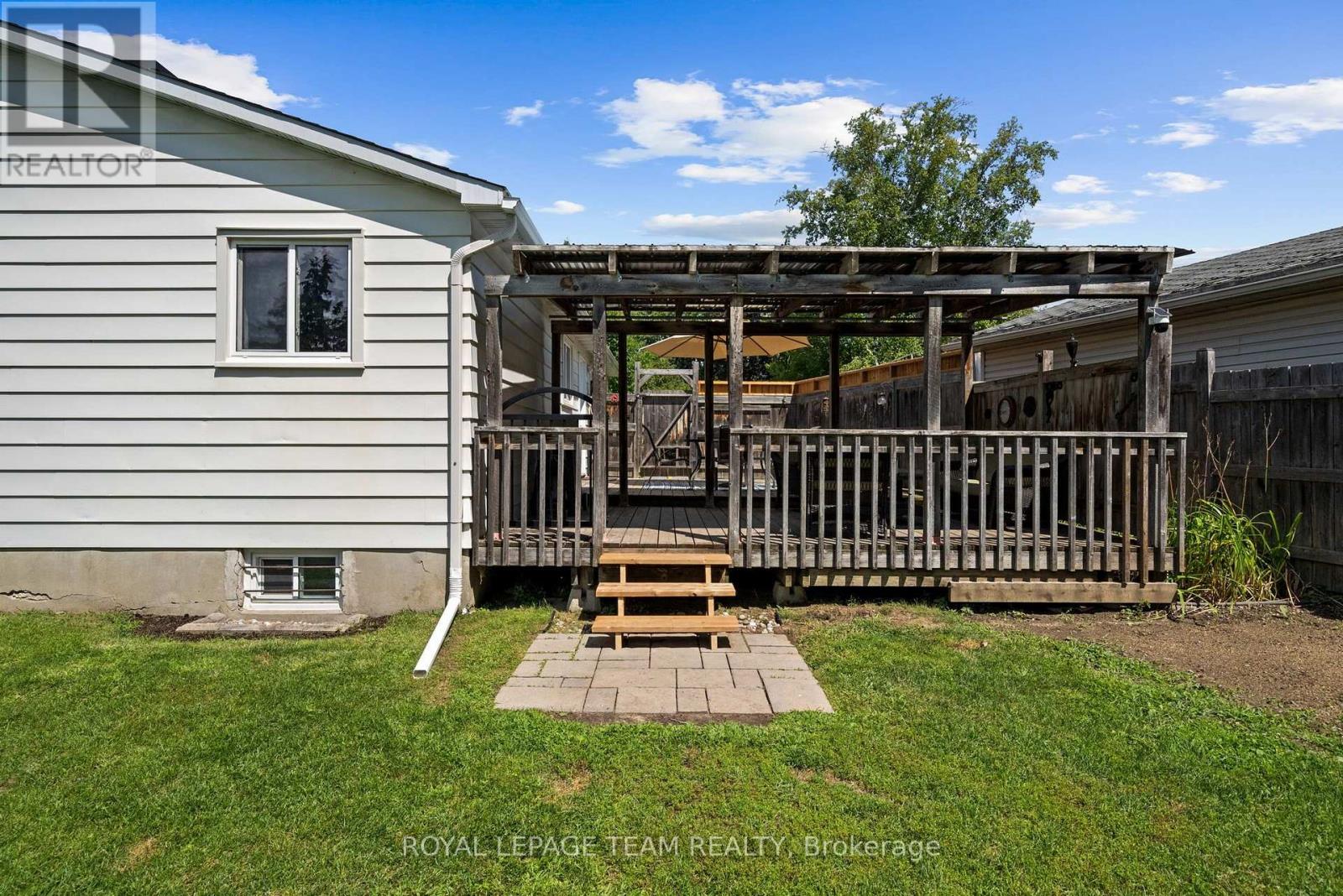 27 BALLANTRAE WAY - 42