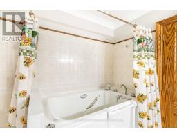 1889 South Horn Lake Road, Magnetawan, ON P0A1P0 Photo 16