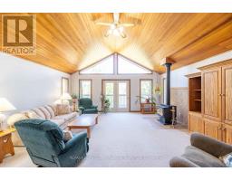 Dining room - 1889 South Horn Lake Road, Magnetawan, ON P0A1P0 Photo 7