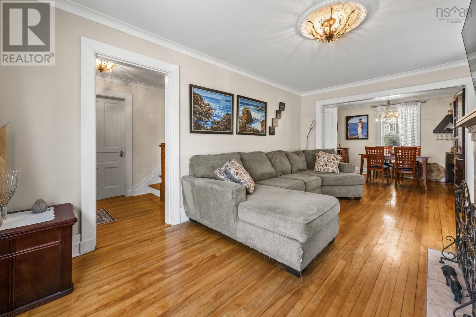 Property 7 of 50 of 949 McLean Street