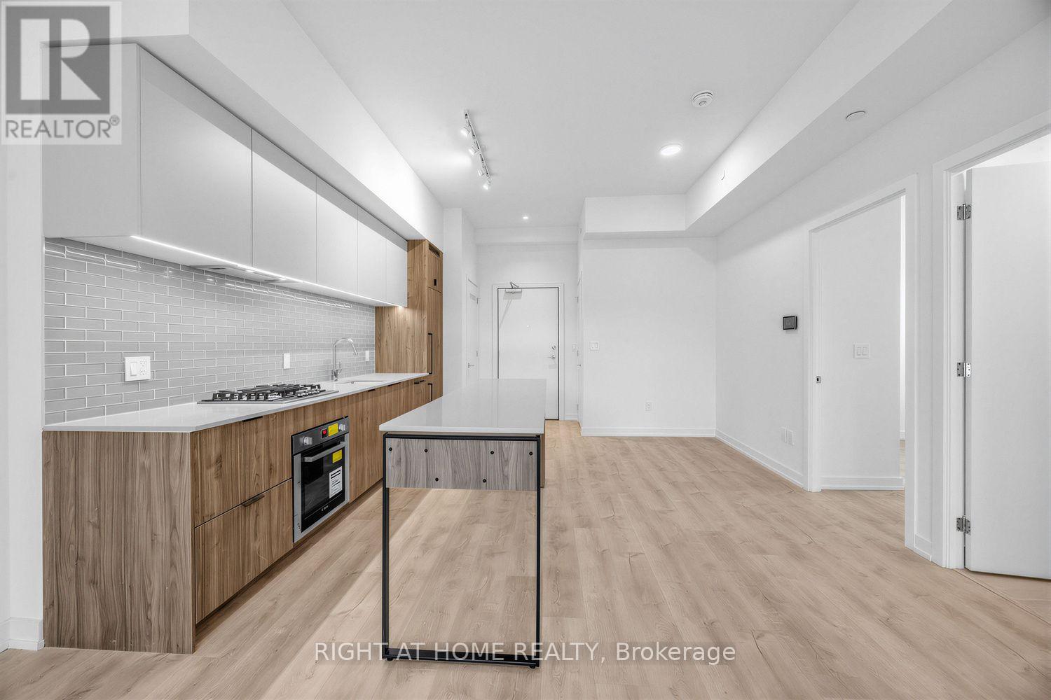 #207 722 MARLEE AVENUE - 9