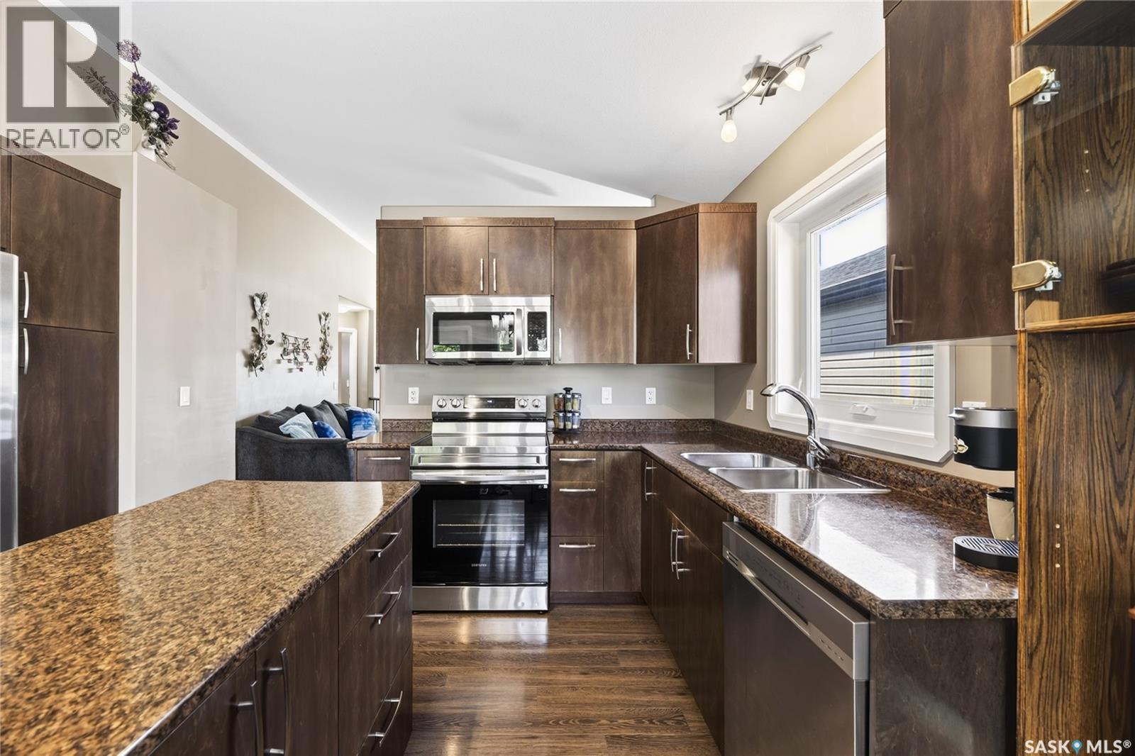 1114 Hargreaves WAY - Image 11