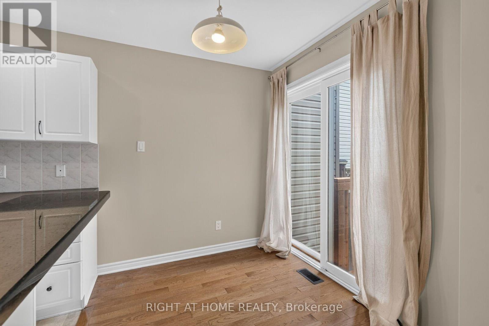 2 Bed, 3 Bath House for Sale in Ottawa – 2022 MELETTE CRESCENT, Ottawa – MLS# X13685912 - Image 17