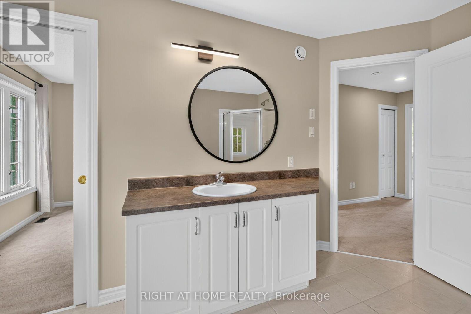 2 Bed, 3 Bath House for Sale in Ottawa – 2022 MELETTE CRESCENT, Ottawa – MLS# X13685912 - Image 27