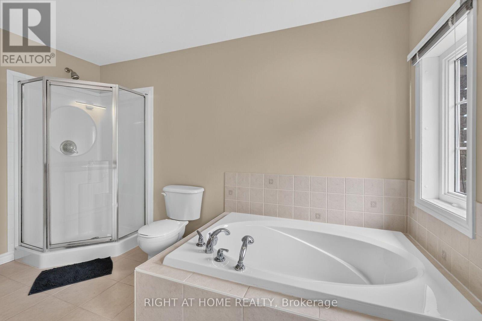 2 Bed, 3 Bath House for Sale in Ottawa – 2022 MELETTE CRESCENT, Ottawa – MLS# X13685912 - Image 28