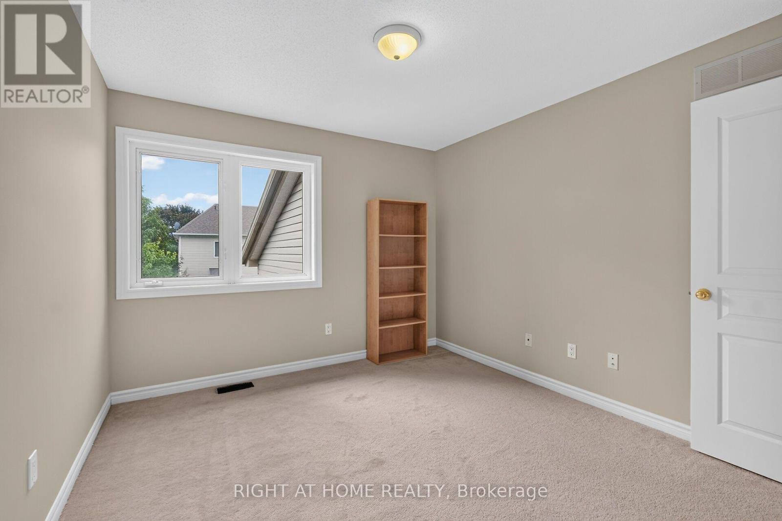 2 Bed, 3 Bath House for Sale in Ottawa – 2022 MELETTE CRESCENT, Ottawa – MLS# X13685912 - Image 31