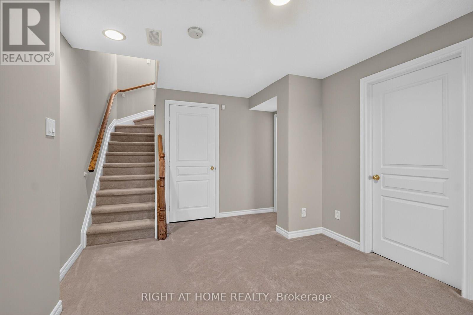 2 Bed, 3 Bath House for Sale in Ottawa – 2022 MELETTE CRESCENT, Ottawa – MLS# X13685912 - Image 32