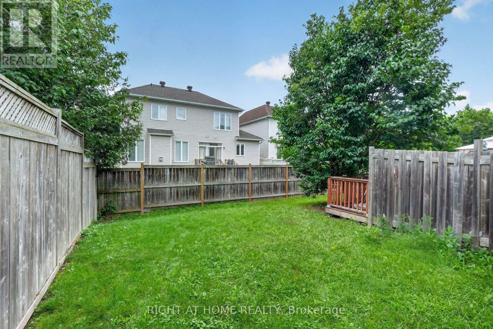 2 Bed, 3 Bath House for Sale in Ottawa – 2022 MELETTE CRESCENT, Ottawa – MLS# X13685912 - Image 39