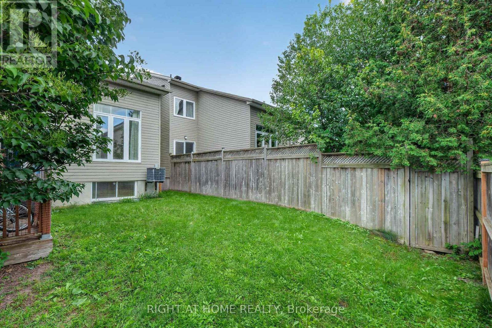 2 Bed, 3 Bath House for Sale in Ottawa – 2022 MELETTE CRESCENT, Ottawa – MLS# X13685912 - Image 40