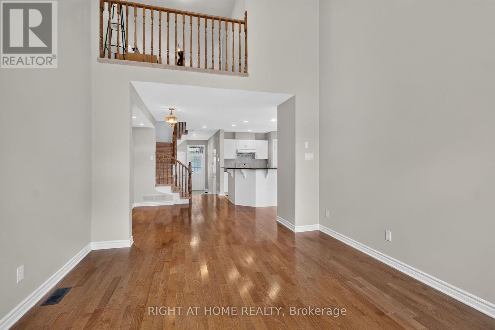 2 Bed, 3 Bath House for Sale in Ottawa – 2022 MELETTE CRESCENT, Ottawa – MLS# X13685912 - Image 8