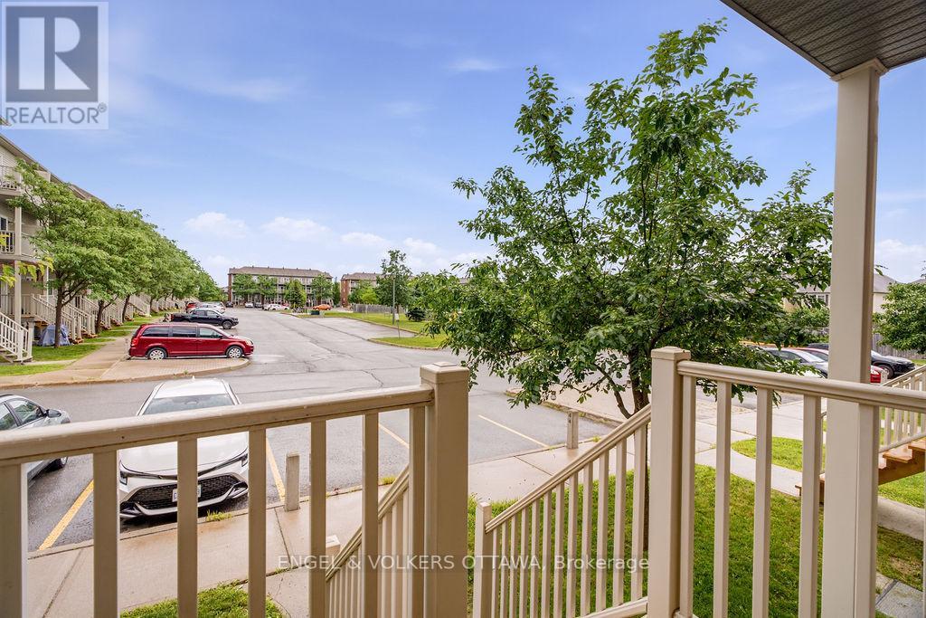 2 Bed, 3 Bath House for Sale in Ottawa – 270 ESPIN HEIGHTS, Ottawa – MLS# X13685920 - Image 25