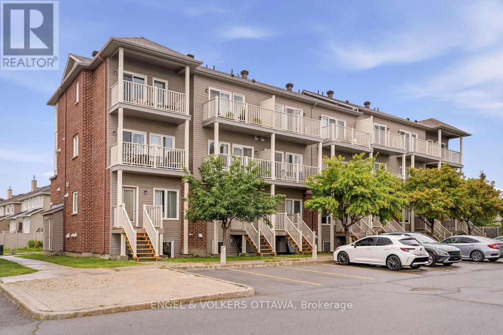 2 Bed, 3 Bath House for Sale in Ottawa – 270 ESPIN HEIGHTS, Ottawa – MLS# X13685920 - Image 26