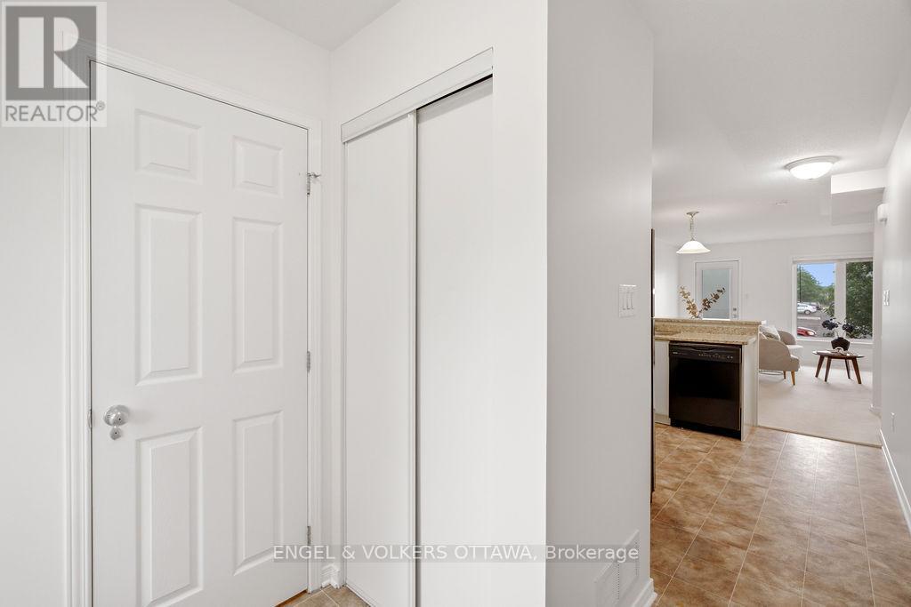 2 Bed, 3 Bath House for Sale in Ottawa – 270 ESPIN HEIGHTS, Ottawa – MLS# X13685920 - Image 6