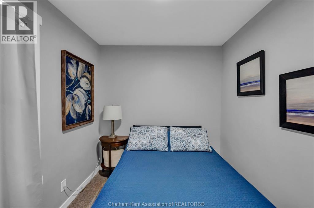 71 Forest STREET - Image 24