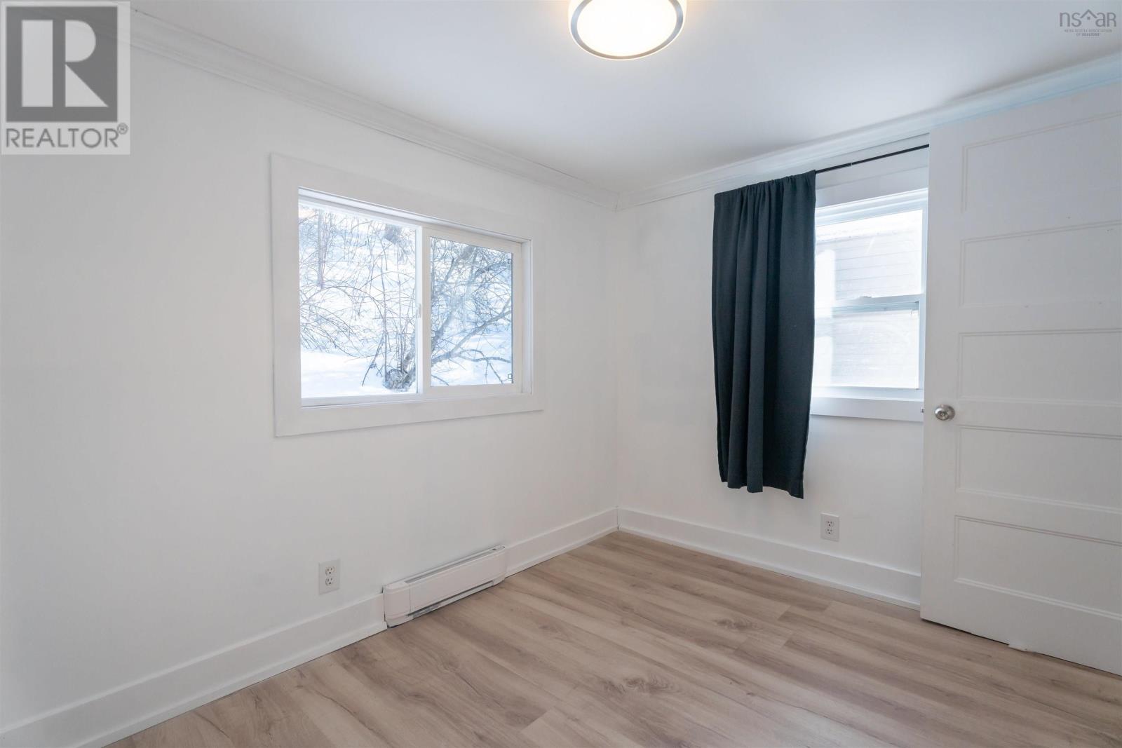 9 Heather Street - 12