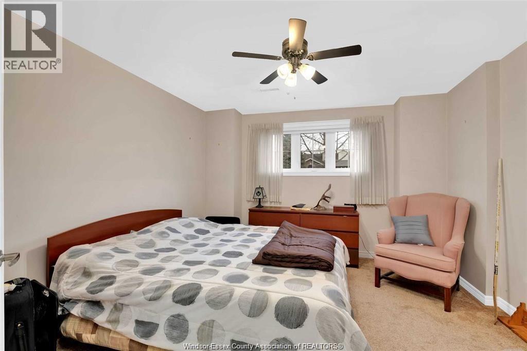 831 LAWNDALE - Image 18