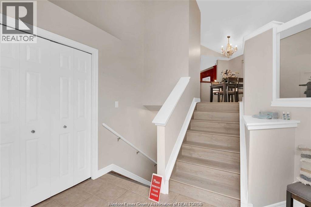 831 LAWNDALE - 3