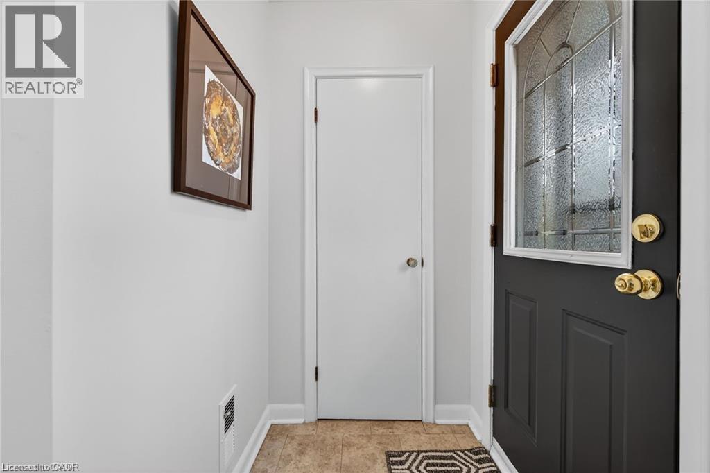 7 CORAL Drive - Image 4