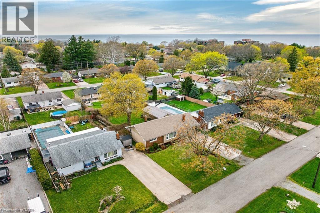 7 CORAL Drive - Image 38