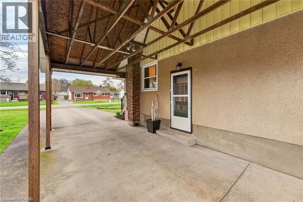 7 CORAL Drive - Image 31