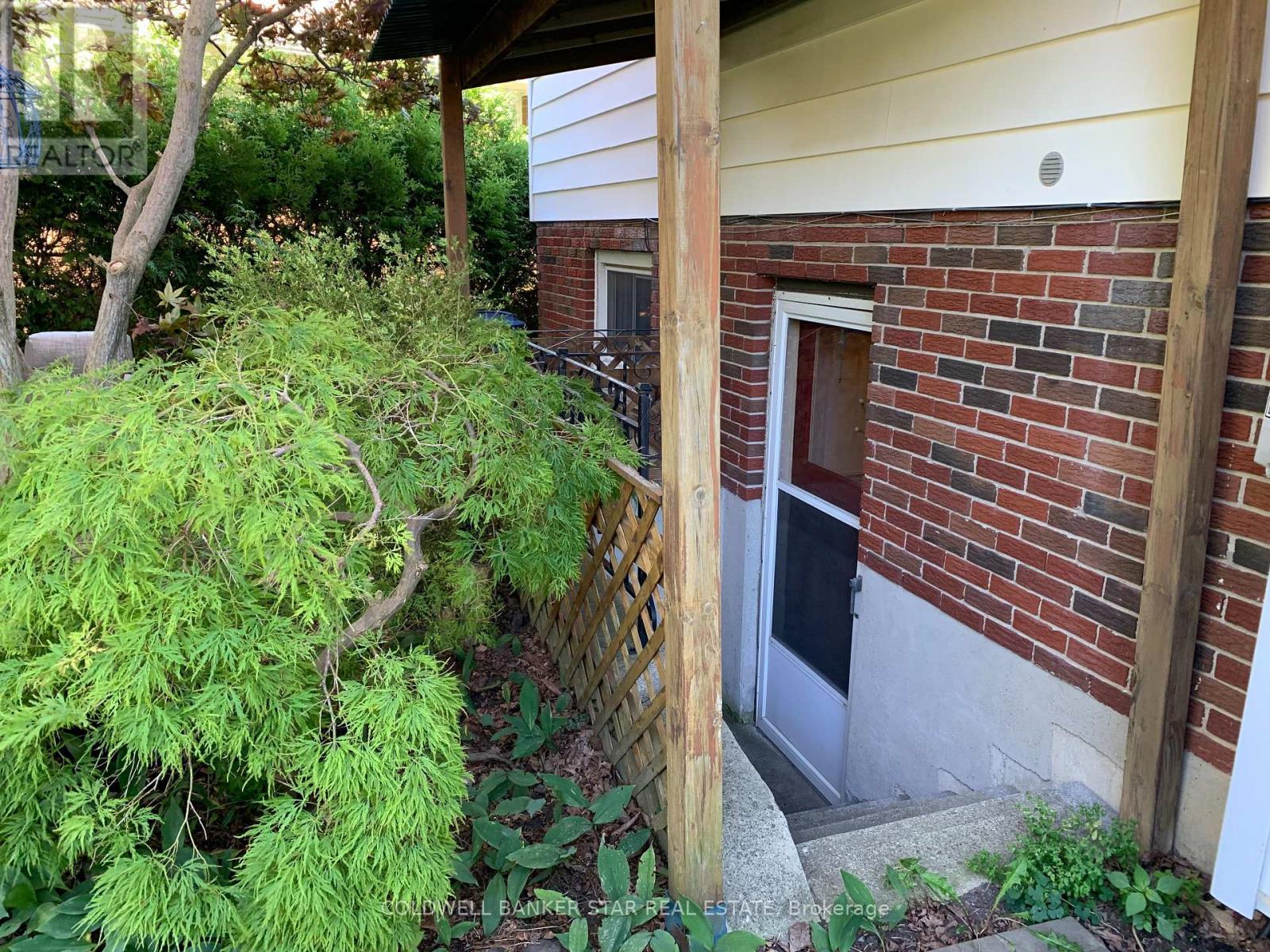9 LAKEVIEW CIRCLE - 27