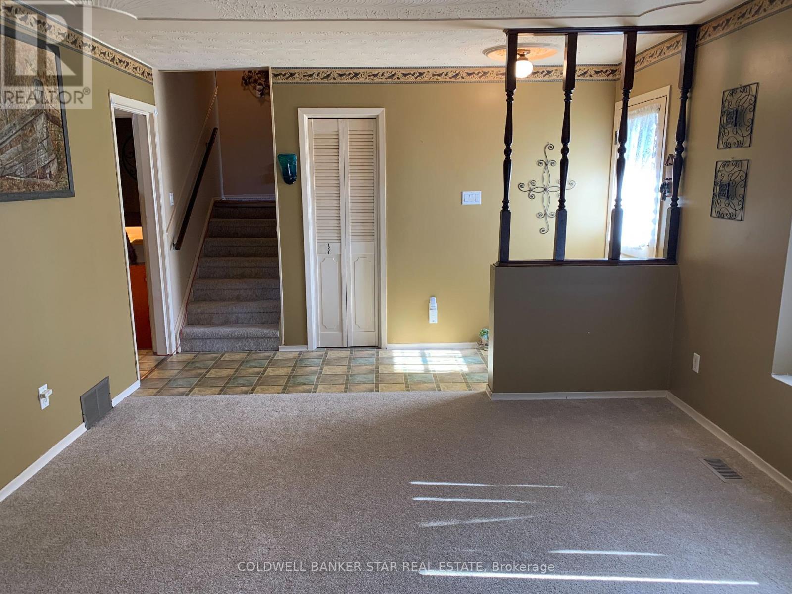 9 LAKEVIEW CIRCLE - Image 5