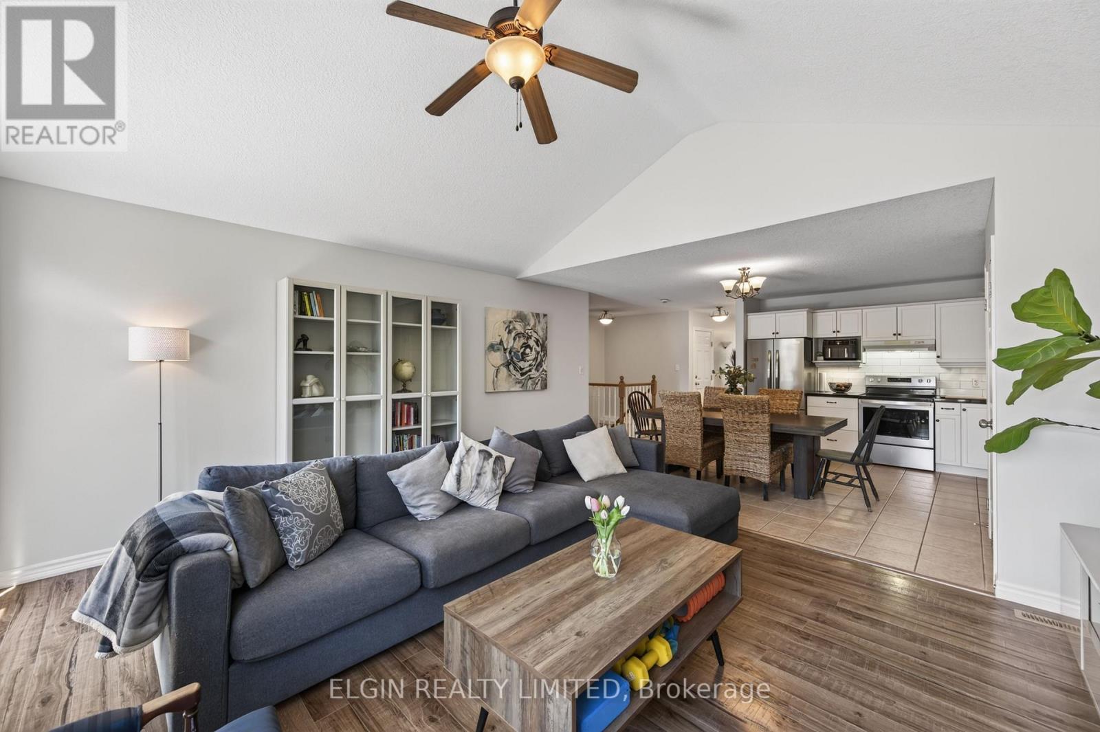 34 PEAR TREE AVENUE - Image 16