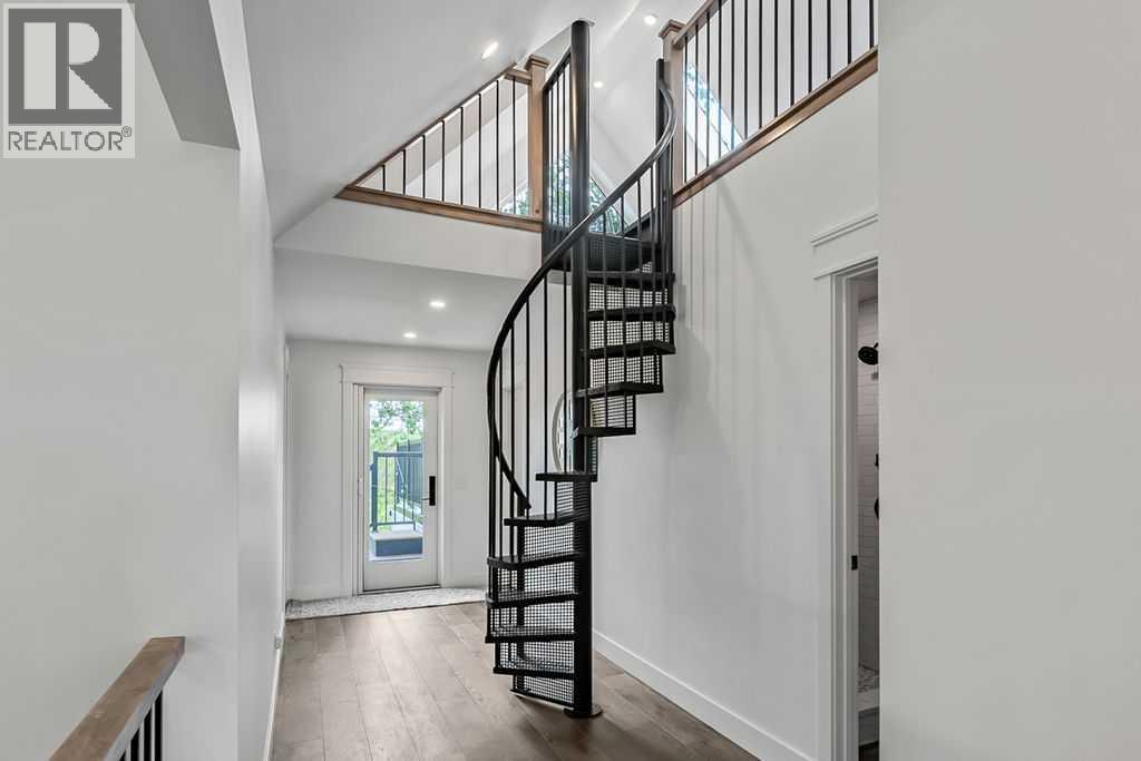 200, 156 2255 Drive W - Image 32