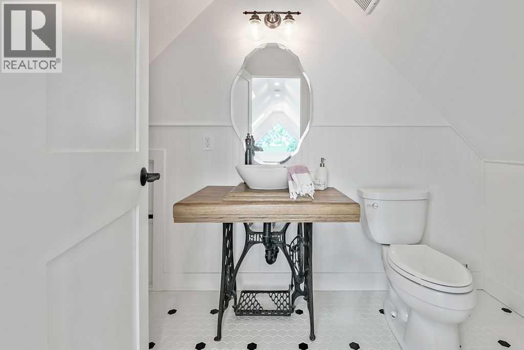 200, 156 2255 Drive W - Image 34