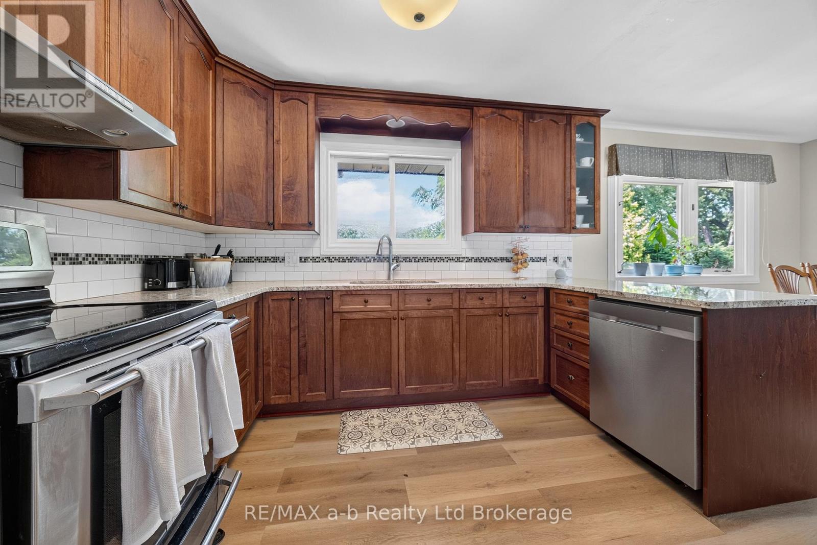 269 FERNCREST ROAD - Image 9
