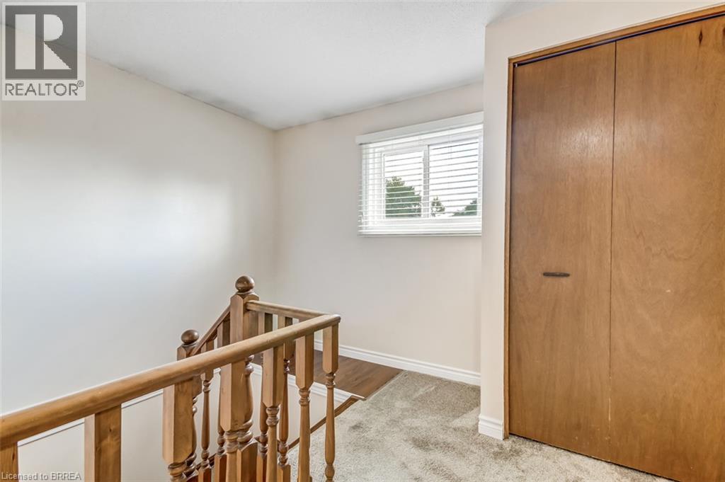 207 DUNSDON Street - 11