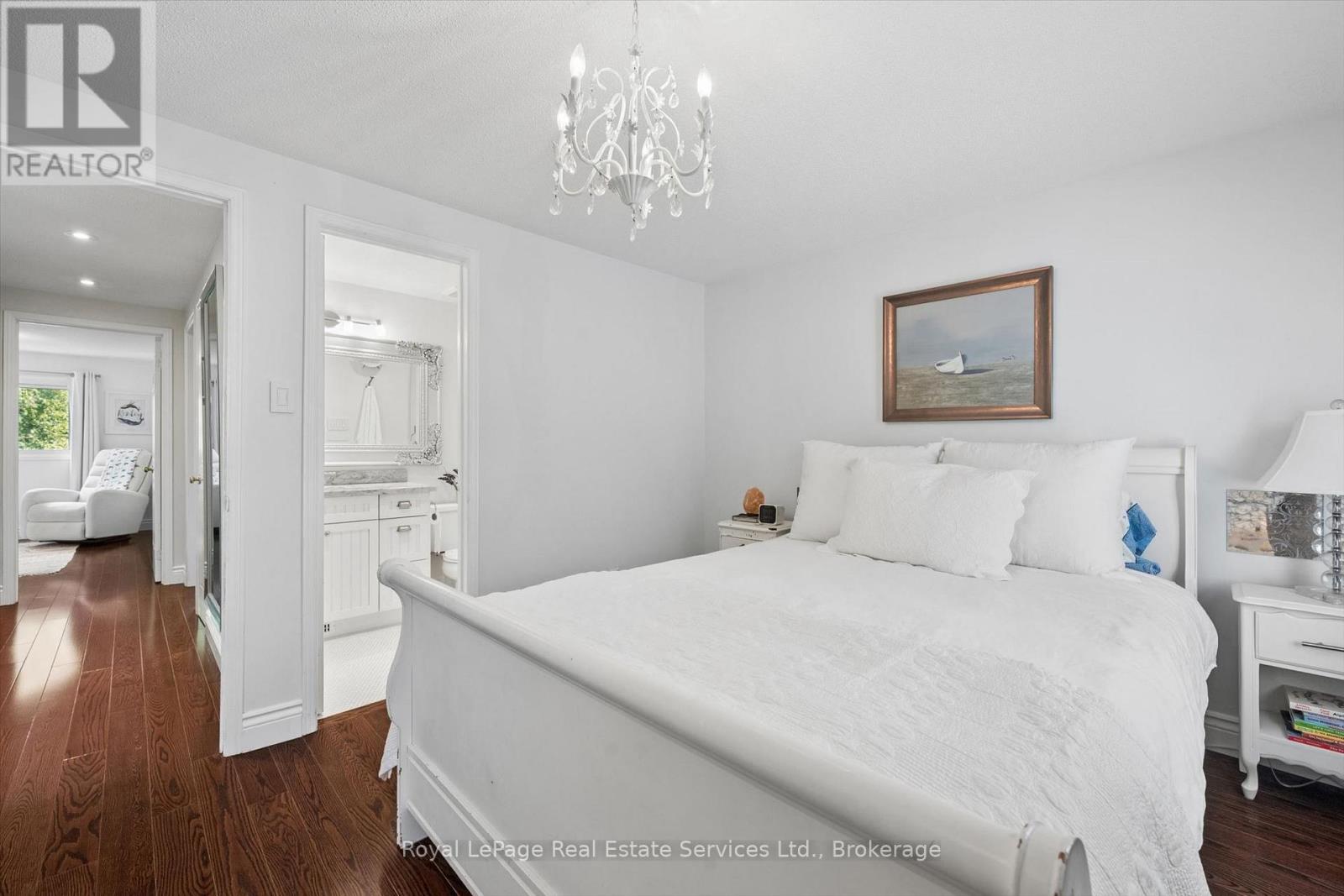 2255 MACLENNAN DRIVE - 25