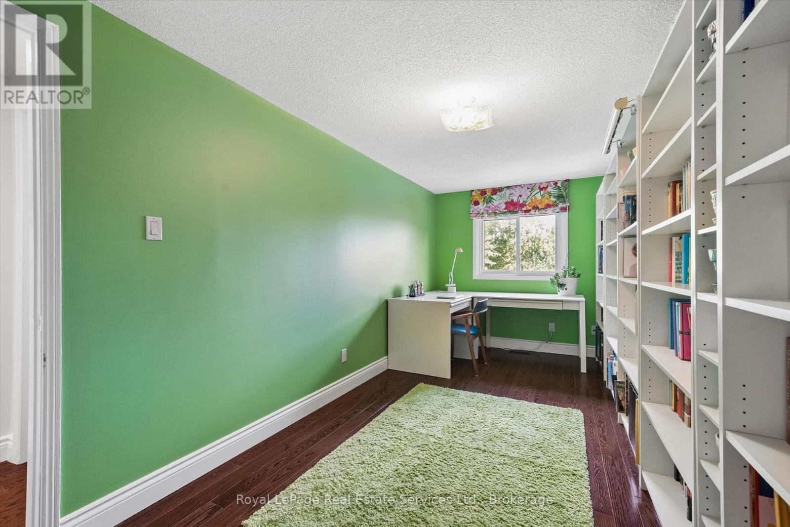 2255 MACLENNAN DRIVE - 33