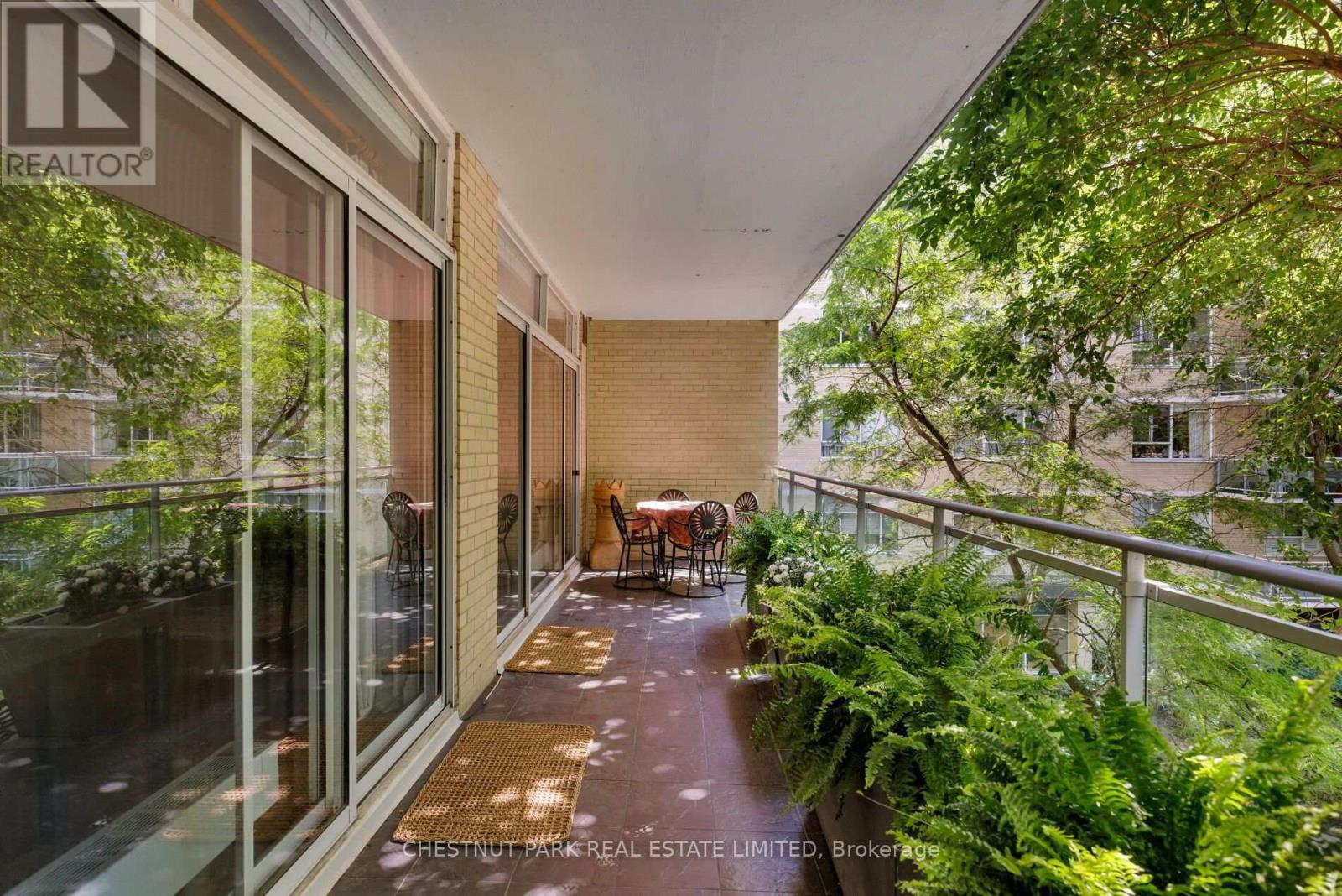 #322 1 BENVENUTO PLACE - 16