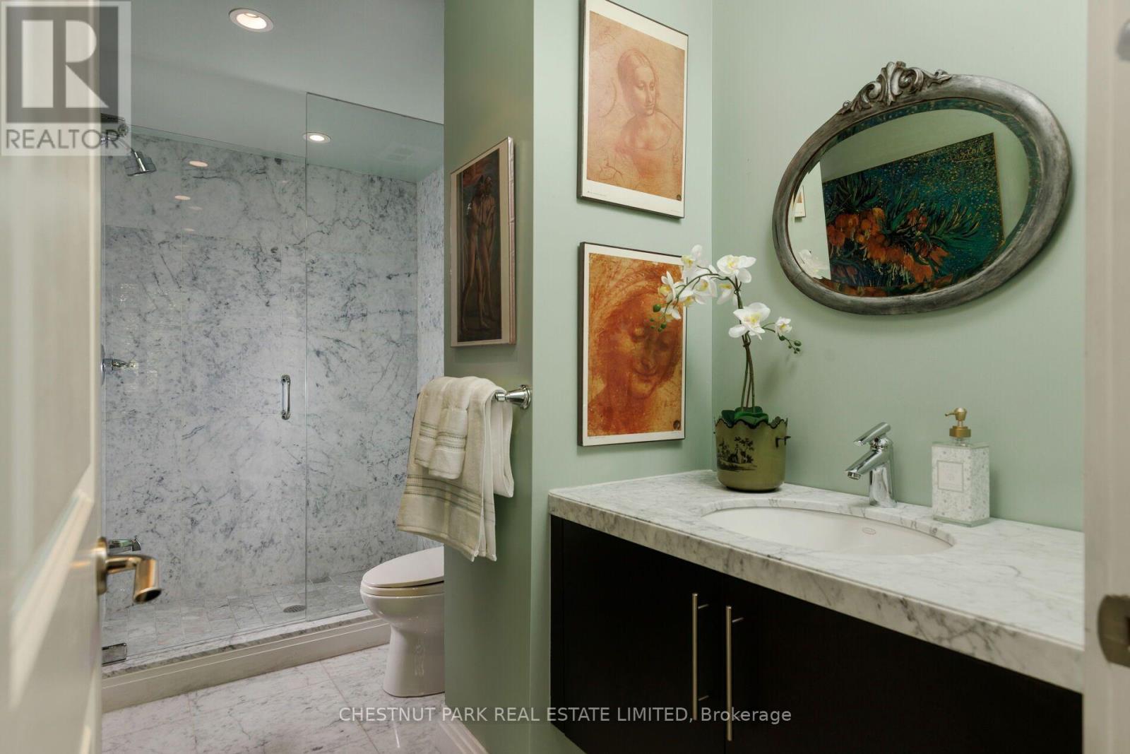 #322 1 BENVENUTO PLACE - Image 33