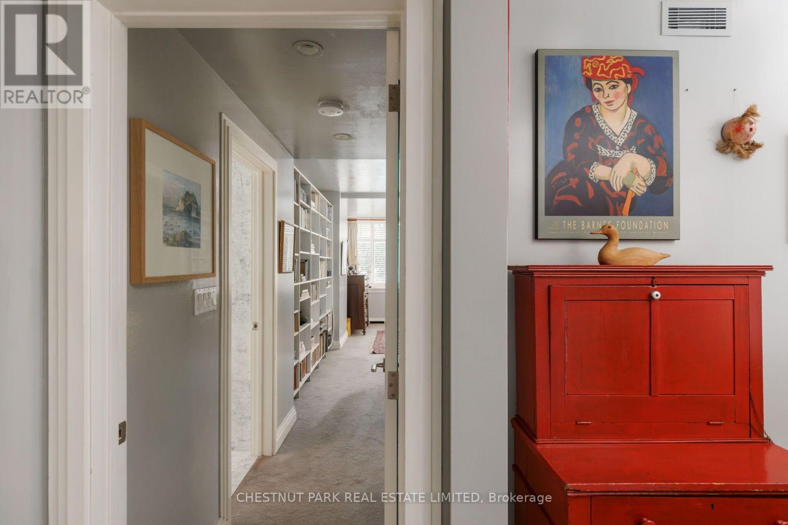 #322 1 BENVENUTO PLACE - Image 38