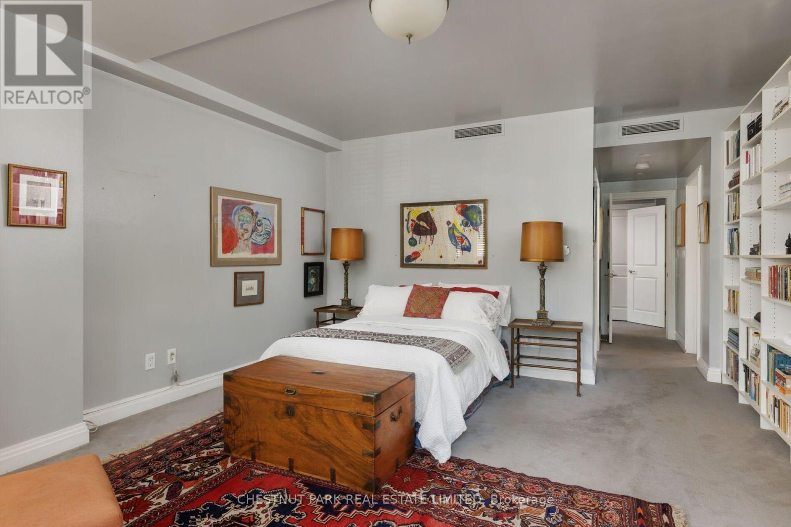 #322 1 BENVENUTO PLACE - Image 40