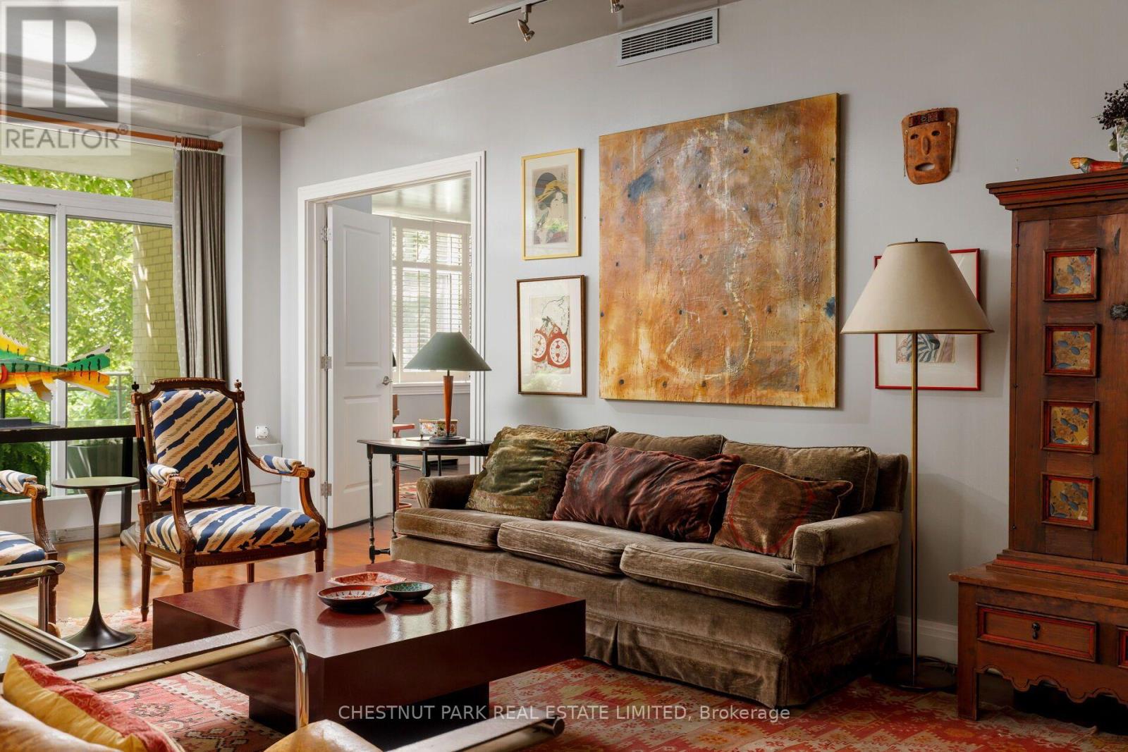 #322 1 BENVENUTO PLACE - 8