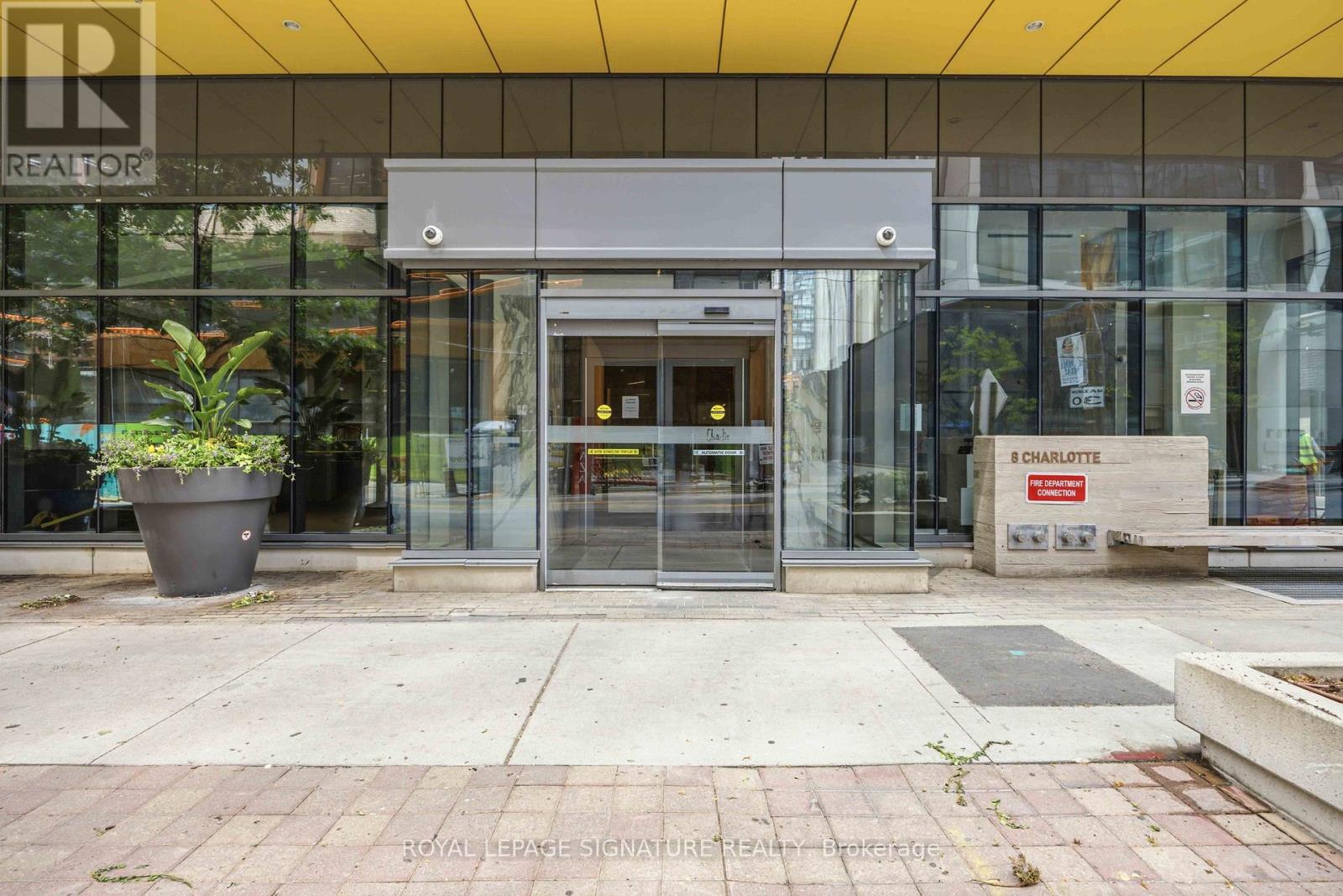 #202 8 CHARLOTTE STREET - Image 39
