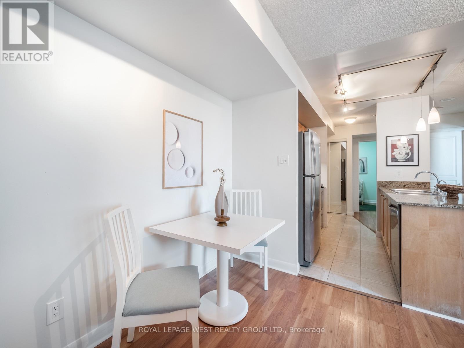 313 Richmond Street East — photo 29