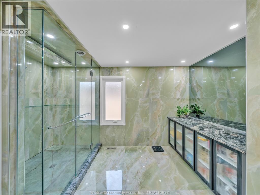 1098 STONEYBROOK CRESCENT - 17