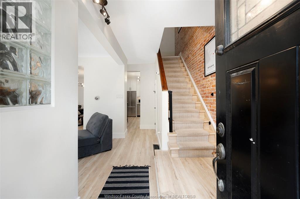 1092 MONMOUTH - 4