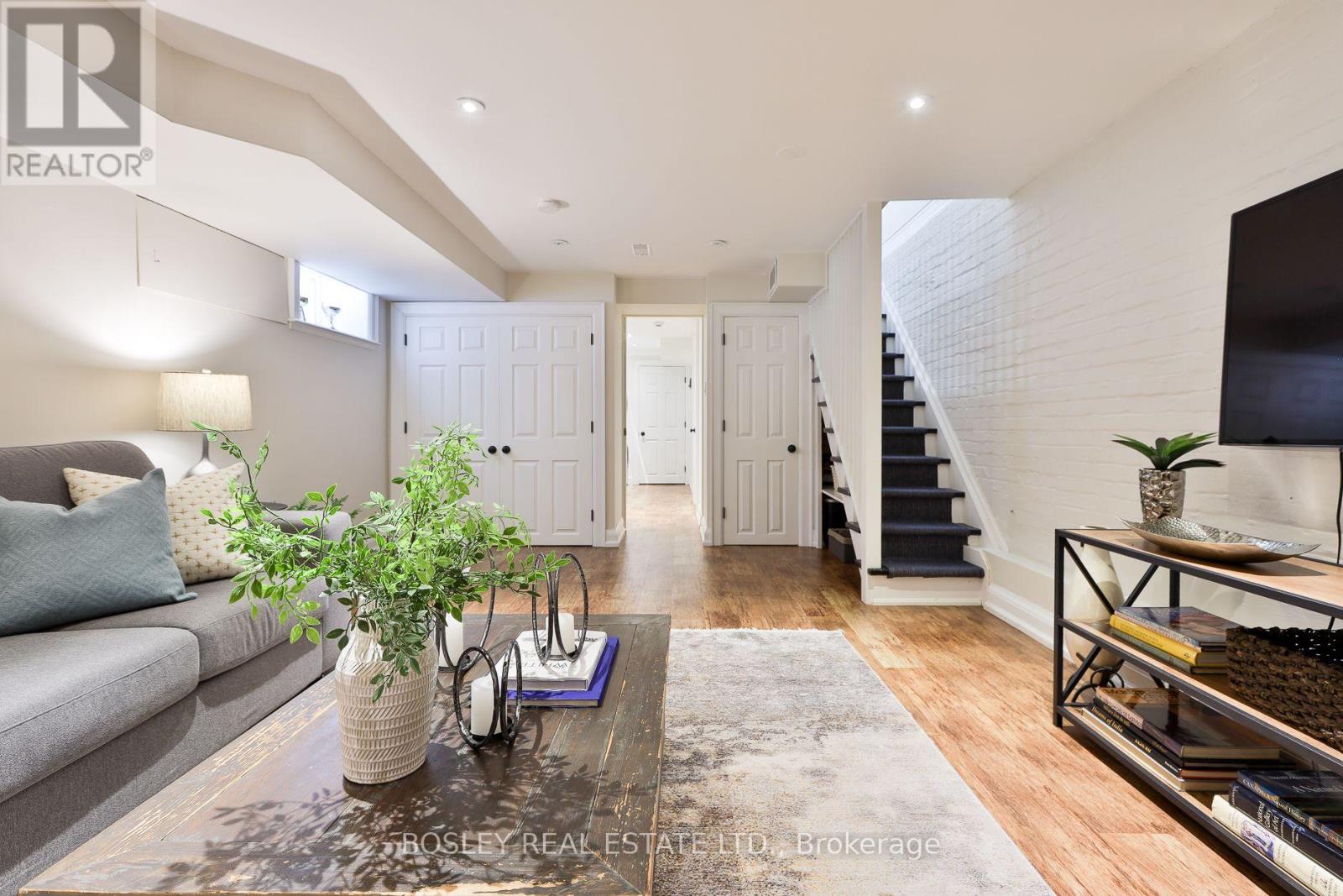 27 MOUNTNOEL AVENUE - 36
